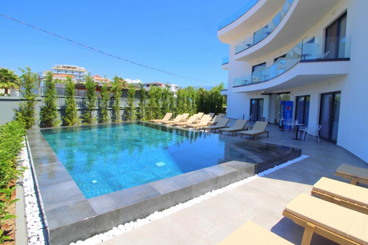 Hotel Blue Eye 4*